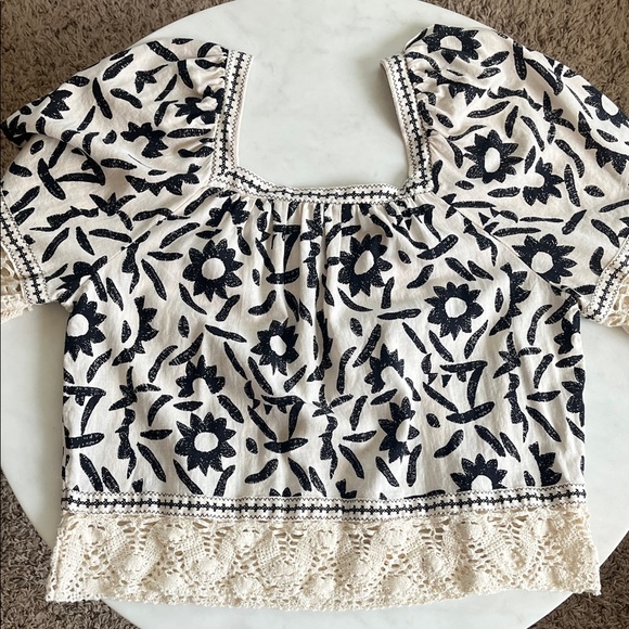 Christian Siriano New York Top XS Cream Black Floral Boho Crochet - Picture 9 of 10